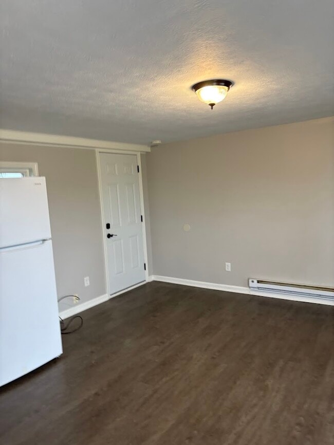 Building Photo - Alvada Unit 5