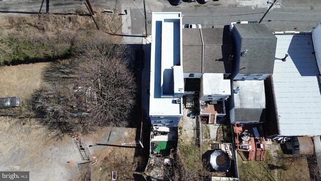 Building Photo - 4680 Canton St