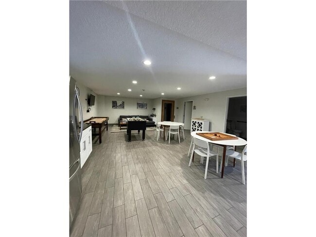 Building Photo - 4860 Park Commons Dr