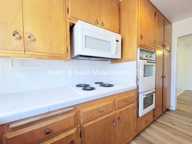 Building Photo - 333 Junipero Ave