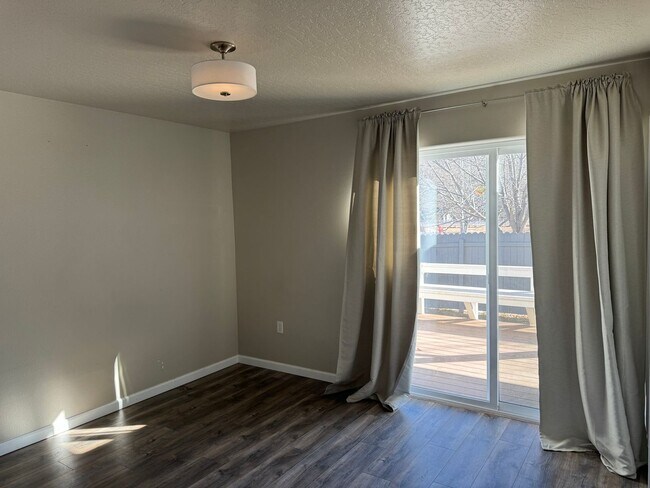 Building Photo - Spacious 3 Bed, 2 Bath in Lolo, MT!!