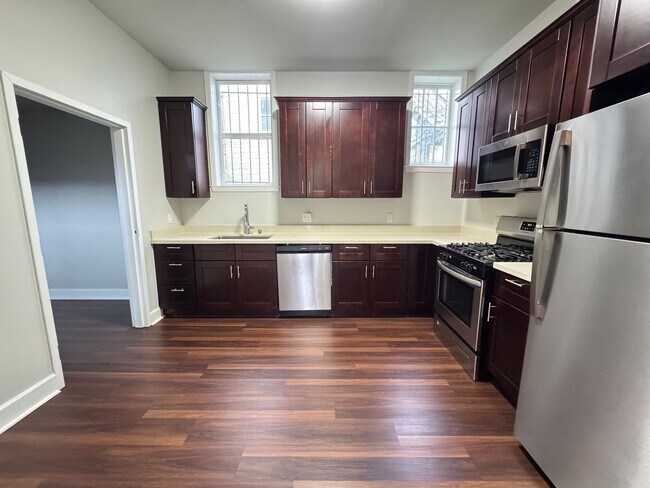 Building Photo - 780-782 Treat Ave/ 2950 21st Street (7039rc)