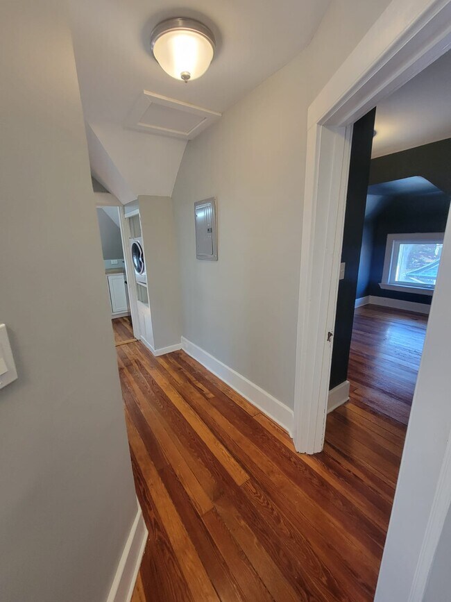 Building Photo - 262 Claremont Ave
