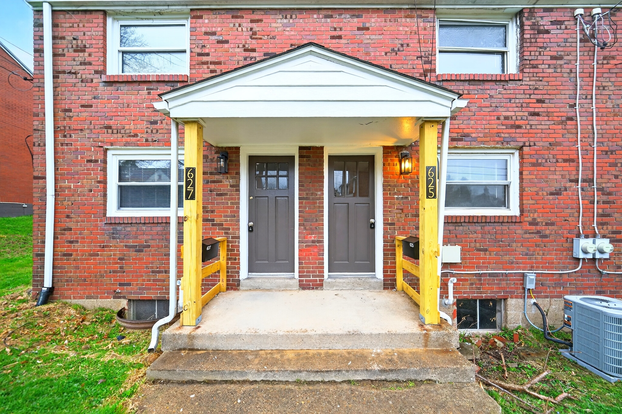 Building Photo - 627 2nd St