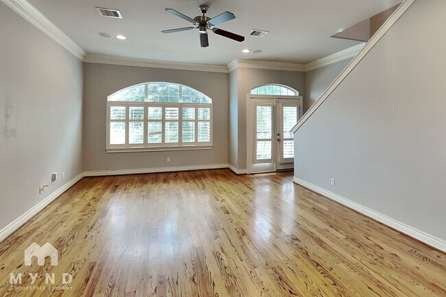 Building Photo - 1609 Summer St
