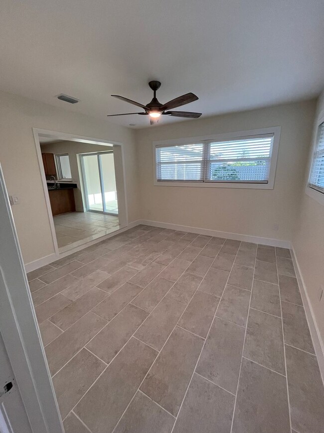 Building Photo - Updated 3 bedroom 2 Bathroom home in Beau ...