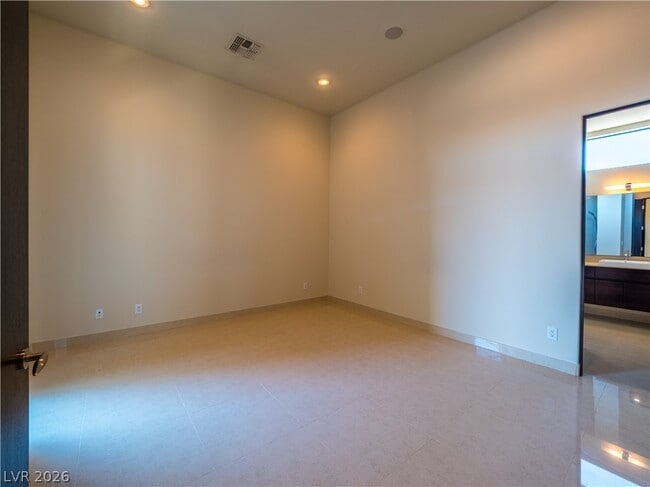 Building Photo - 7426 Yonie Ct