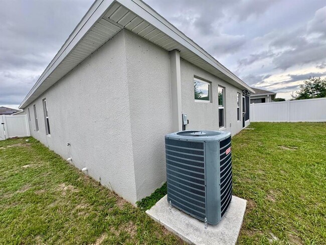 Building Photo - 468 Monticelli Dr