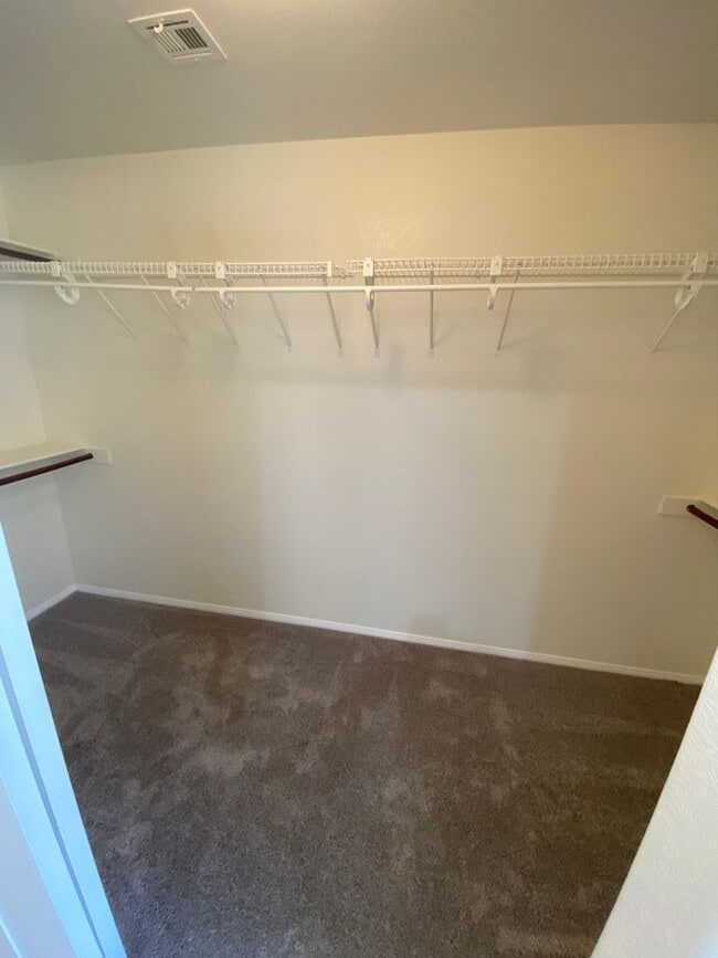 Building Photo - 2 Story, 3 bedroom, 2.5 bathroom home in Silverado Ranch