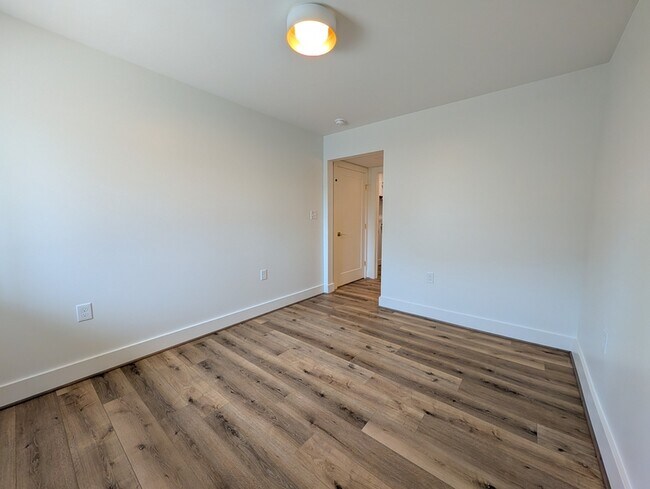 Building Photo - 5900 Fort Ave