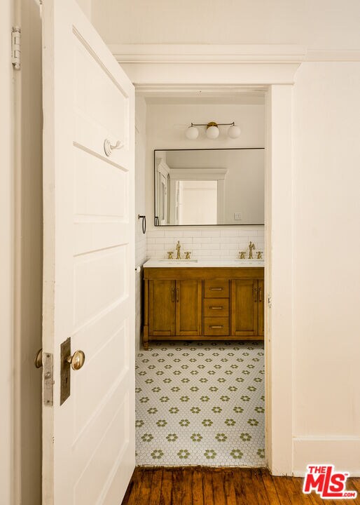 Building Photo - 2332 W 31st St