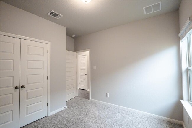 Building Photo - 208 Kellys Heroes Wy