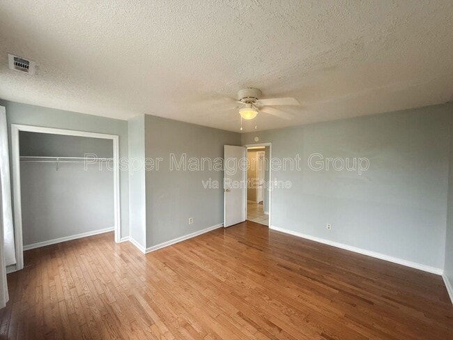 Building Photo - 40 Reid St