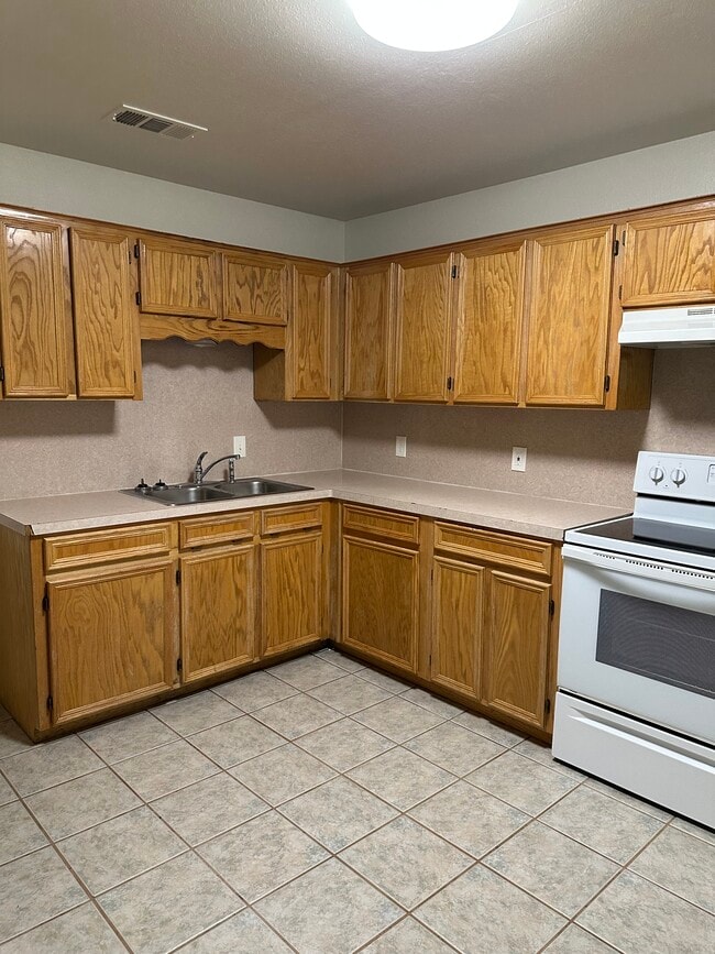 Building Photo - 1509 Dakota Trace