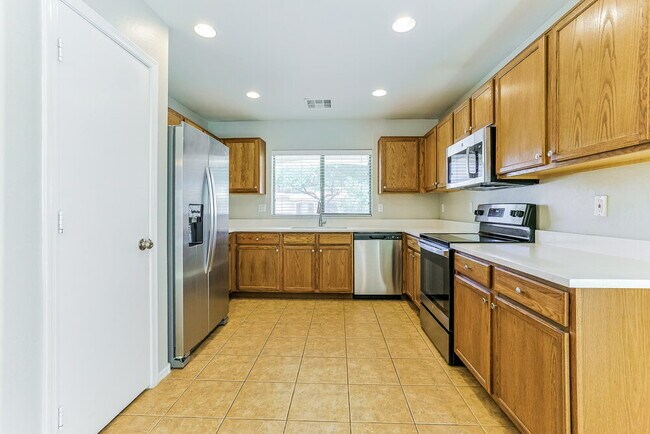 Building Photo - 22227 E Via Del Rancho Rd