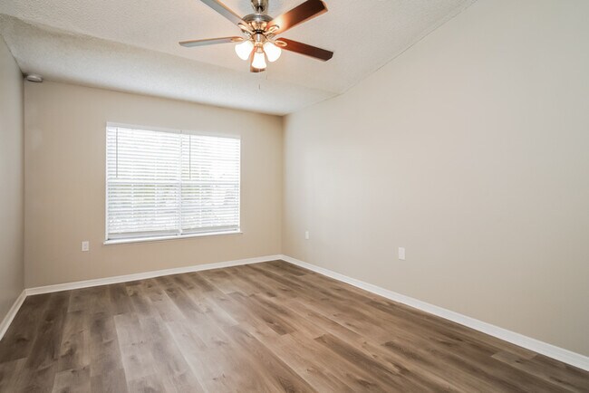 Building Photo - Spacious 3 Bedroom Kissimmee Home