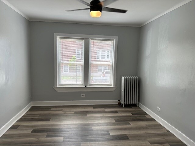 Building Photo - 4056 W Dickens Ave