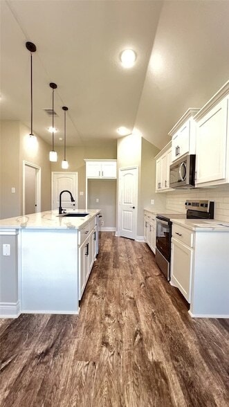 Building Photo - 606 Moseley Ln