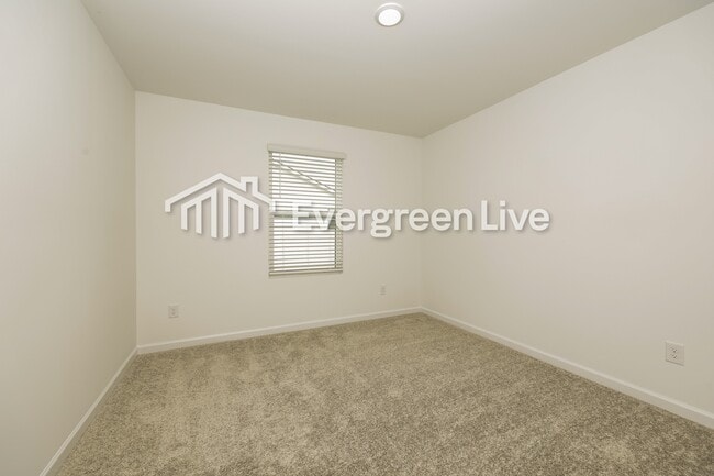 Building Photo - 806 Averitt Ln