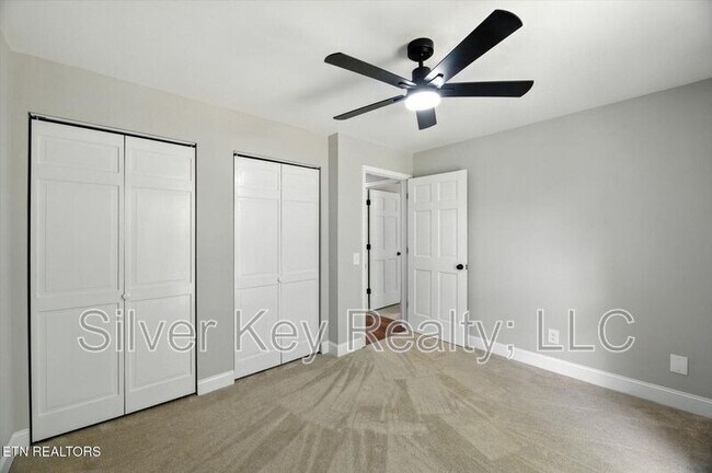 Building Photo - 1113 Springfield Dr