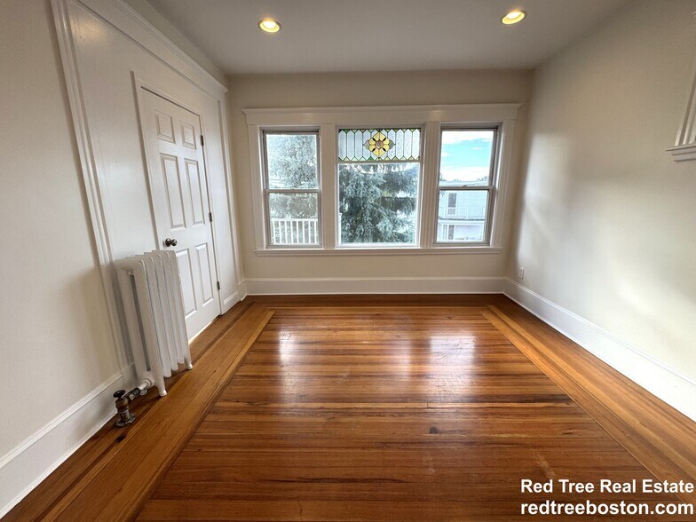 Building Photo - 14 Breck Ave