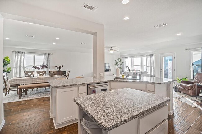 Building Photo - 9905 Comely Bnd