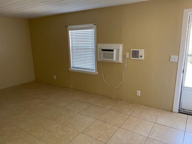 Building Photo - 3890 51st Ave N