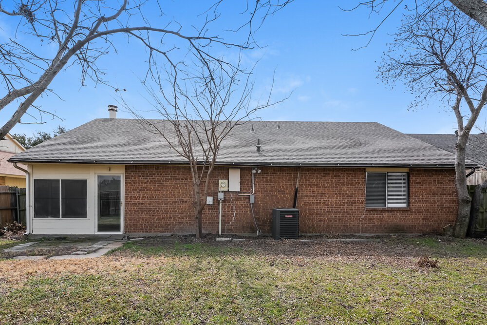 Building Photo - 1702 Clark Trail