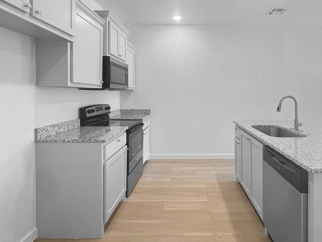 Building Photo - Feel at Home in This Newly Built 2-Bedroom...