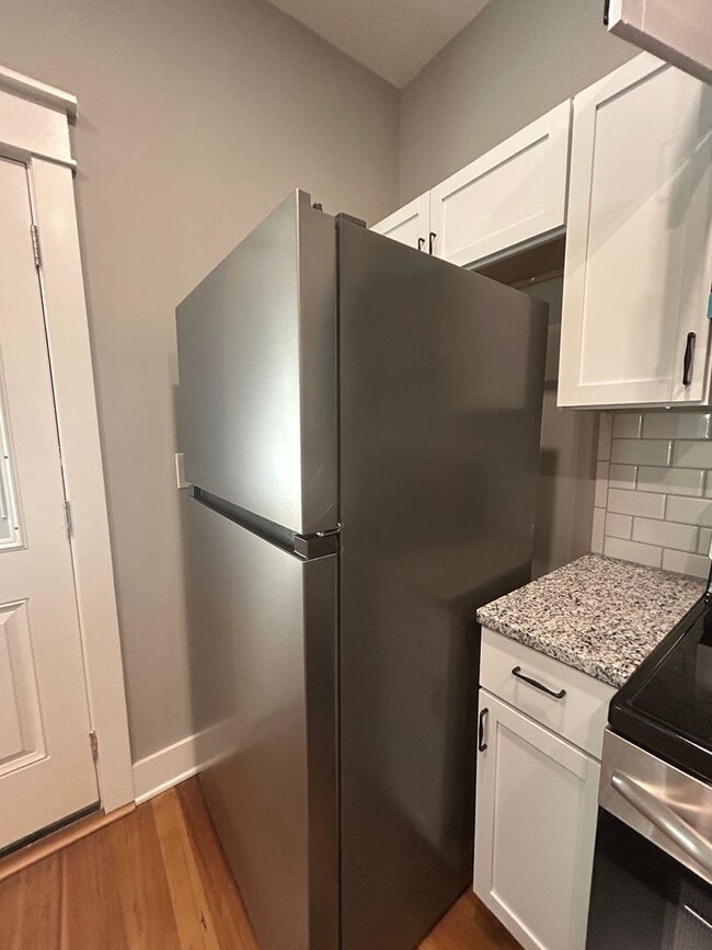 Building Photo - 839 Locust St