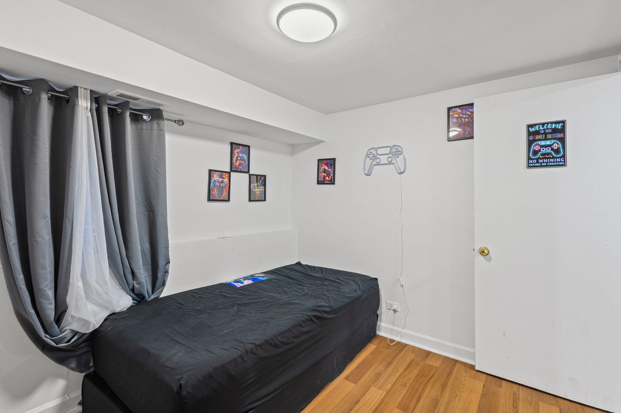 Building Photo - 5230 S Lockwood Ave