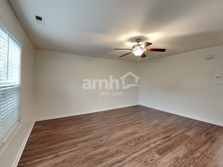 Building Photo - 51 Wolf Creek Ln