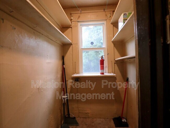 Building Photo - 3225 Detroit Ave