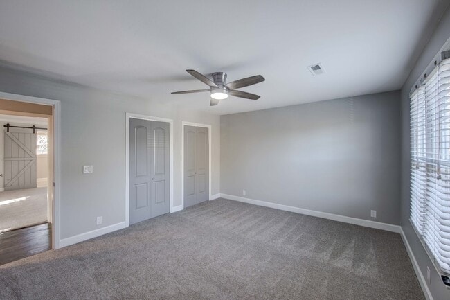 Building Photo - 1129 W Main St