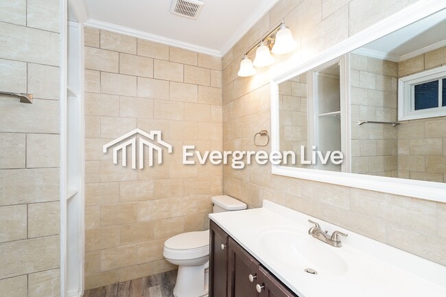 Building Photo - 2805 Walker St