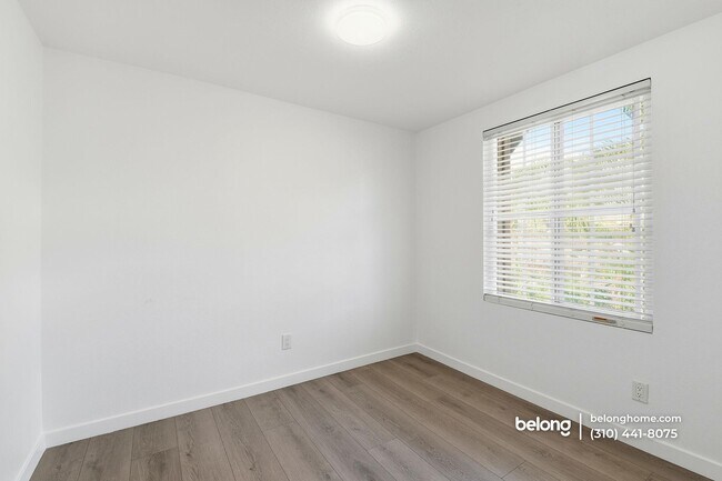 Building Photo - 29016 Lillyglen Dr