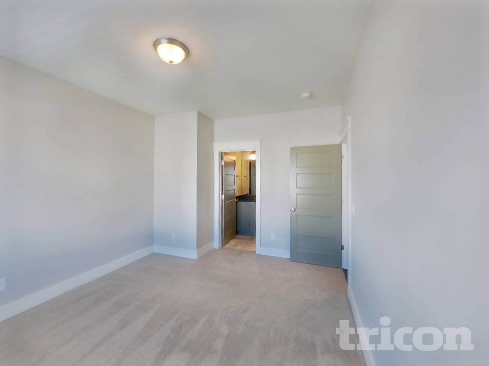 Building Photo - 1263 Hillwood Private Cove