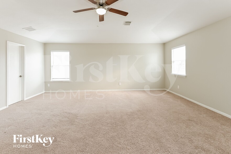 Building Photo - 1935 Poco Dr