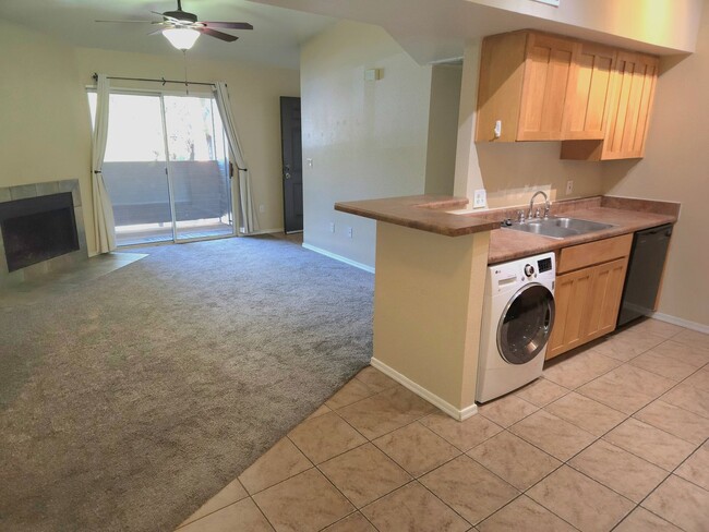 Building Photo - Westside Arbors Condo 2bd, 2ba - Students ...