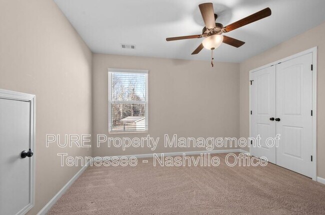 Building Photo - 7319 Lakelet Cv