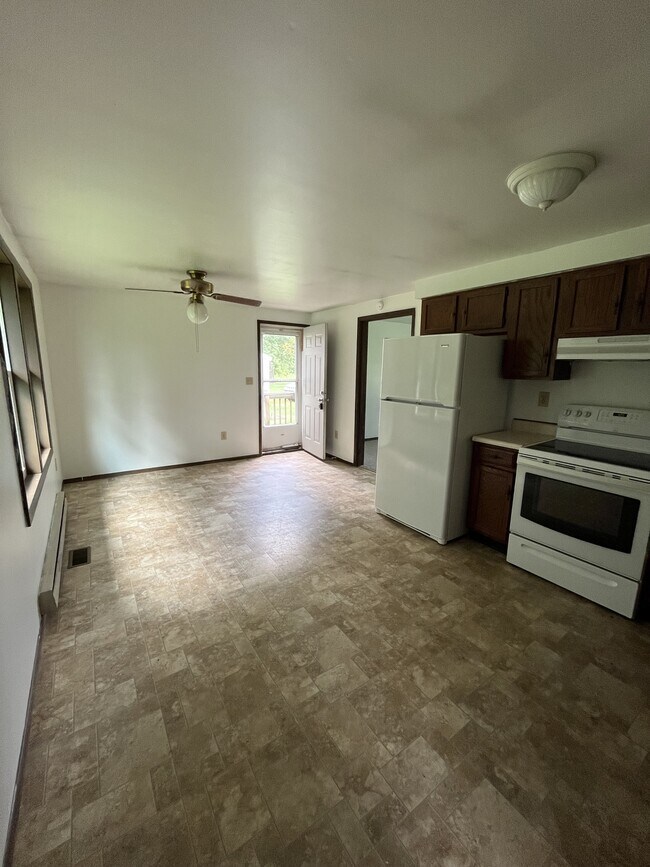 Building Photo - 4715 Hebbardsville Rd