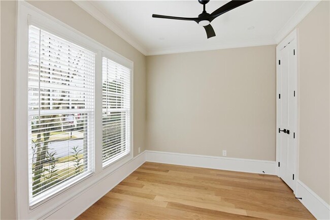 Building Photo - 3842 Memphis Dr