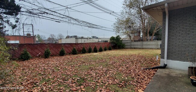 Building Photo - 3013 Wellbrooke Rd