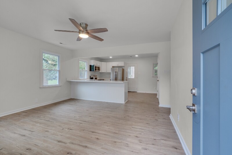 Building Photo - 1911 Capps St