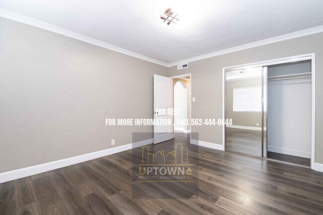 Building Photo - 9415 Linden St