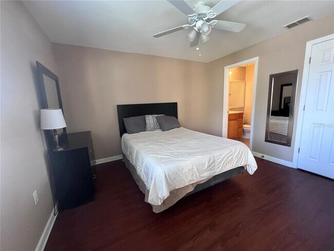 Building Photo - 10177 Sailwinds Blvd S