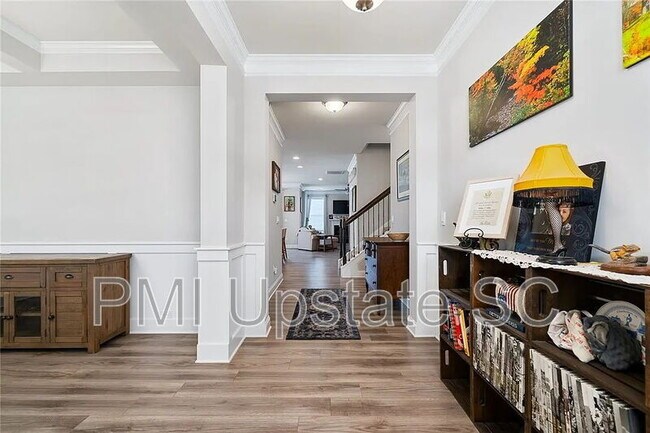 Building Photo - 201 Sweet Hill Rd