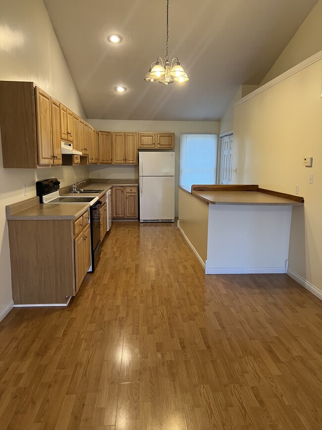 Kitchen - 126B Prather Road