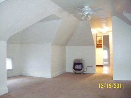 Building Photo - 202 E Kline St