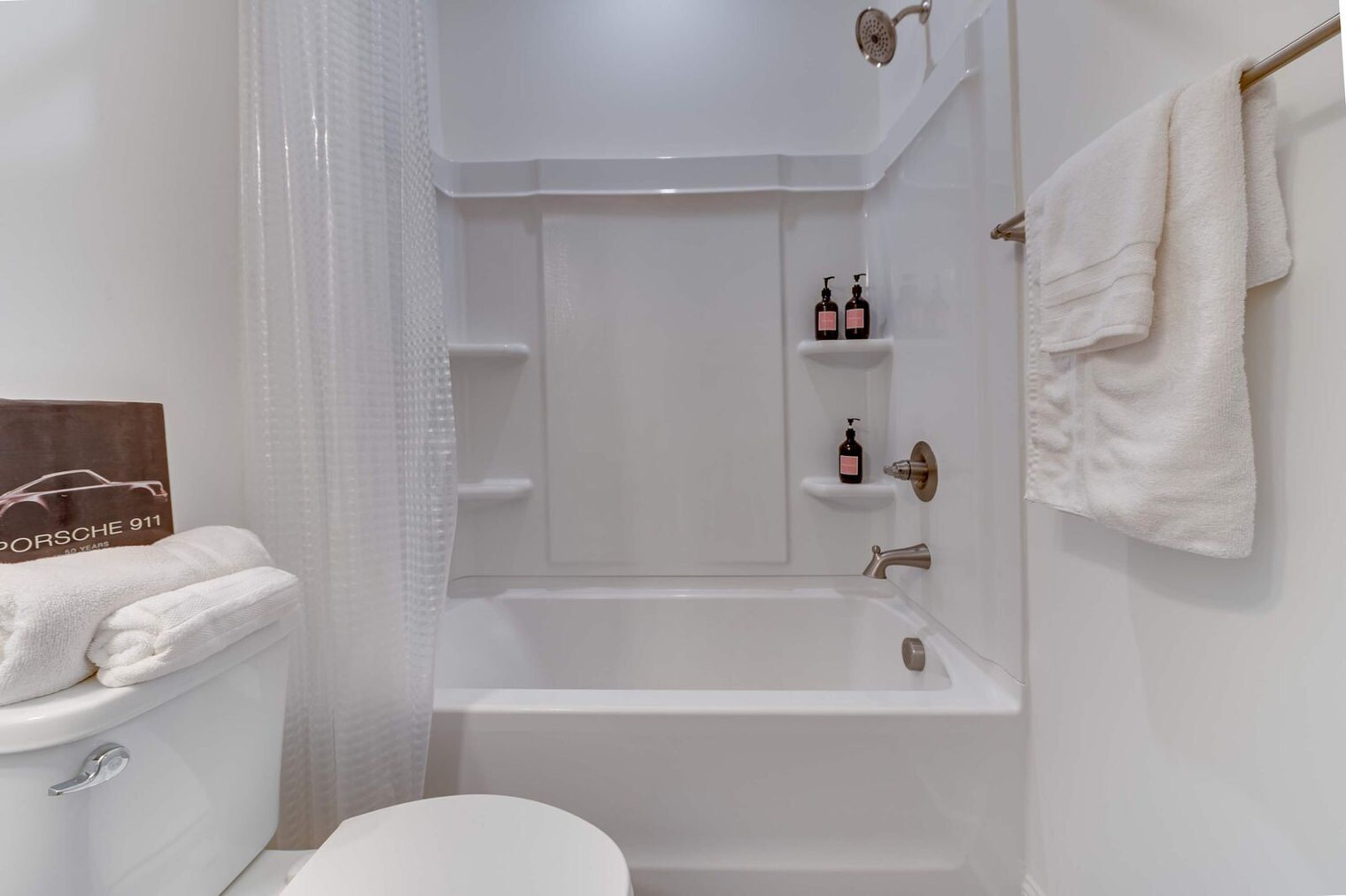 Building Photo - 3105 Banyan Btm Ln